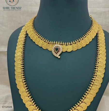 Classic Coin Necklace Set for a Royal Look!