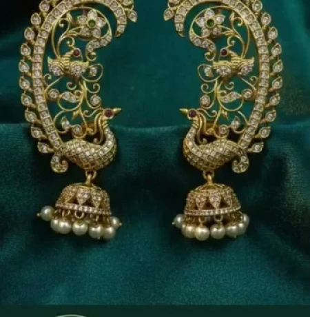 Peacock elegance that never goes out of style