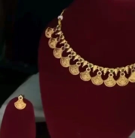 Heritage Lakshmi Kasu Mala Antique Gold Choker Set