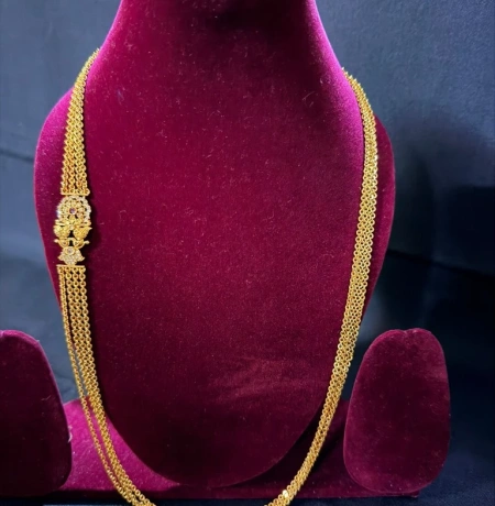 Antique Gold Daily Wear Mugappu Chain - White Stone