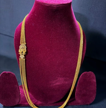 Antique Gold Daily Wear Mugappu Chain - Ruby Red Stone